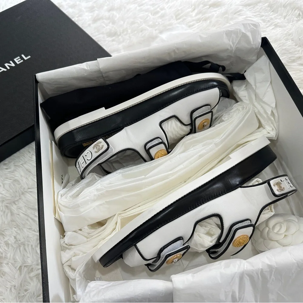 CHANEL WHITE/GOLD DAD SANDALS EU 38.5 - Picture 3 of 5